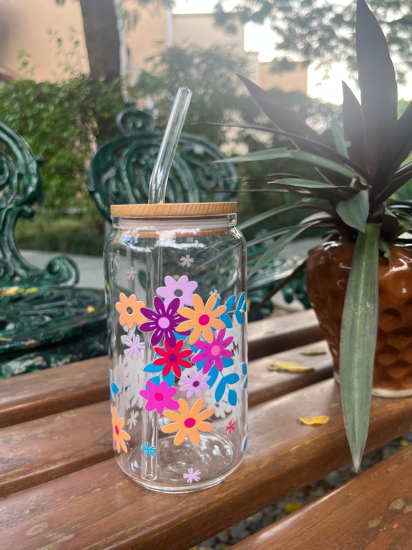 HOC Glass Sipper (Floral Breeze)